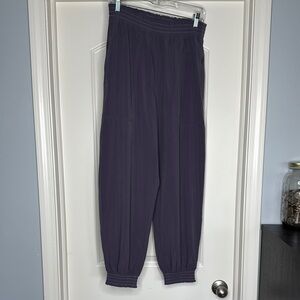 Athleta Purple/mauve Relaxed Fit Pants size 8